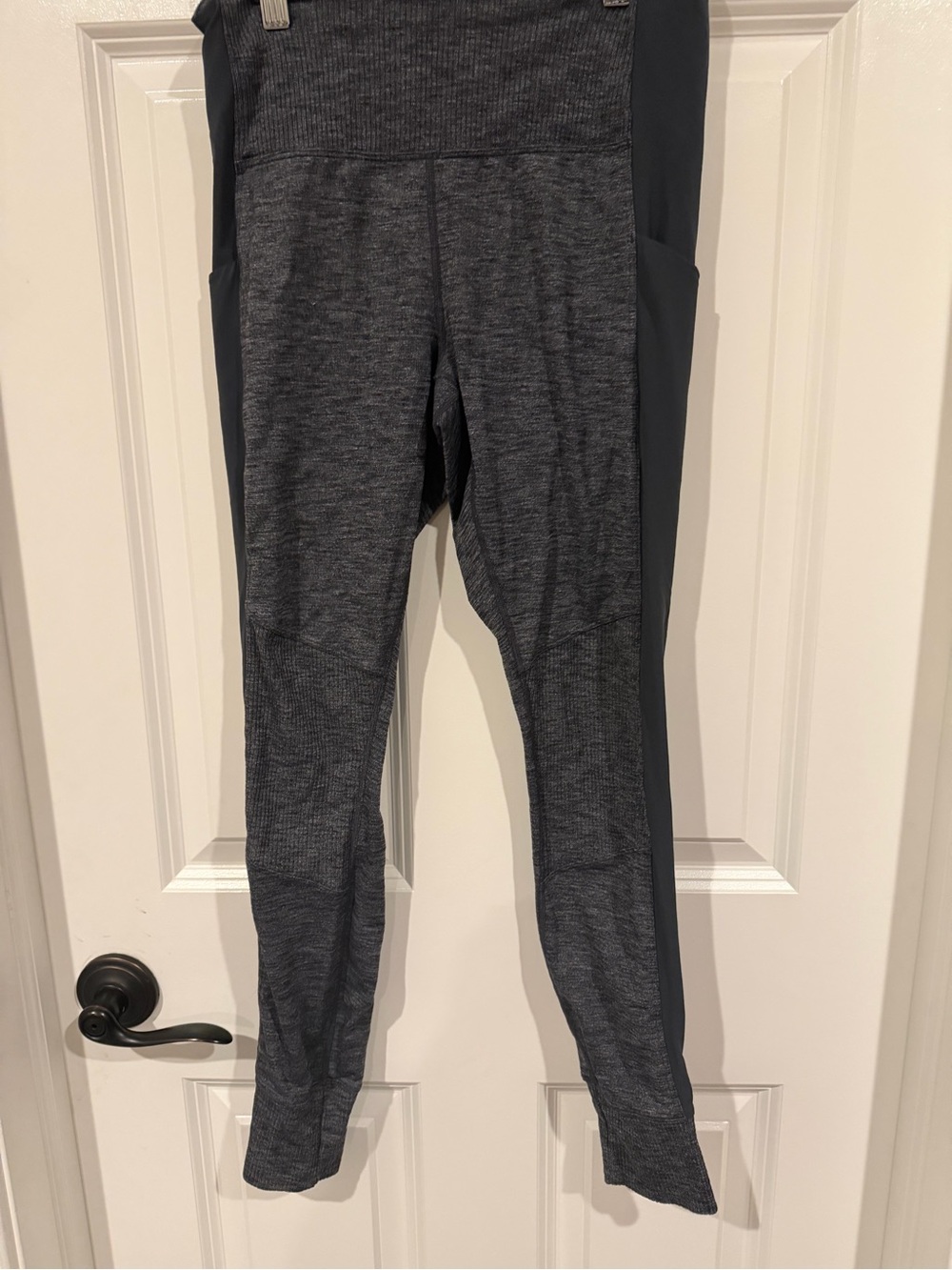 Athleta Heather Charcoal Gray Leggings with Dark Side Panels S